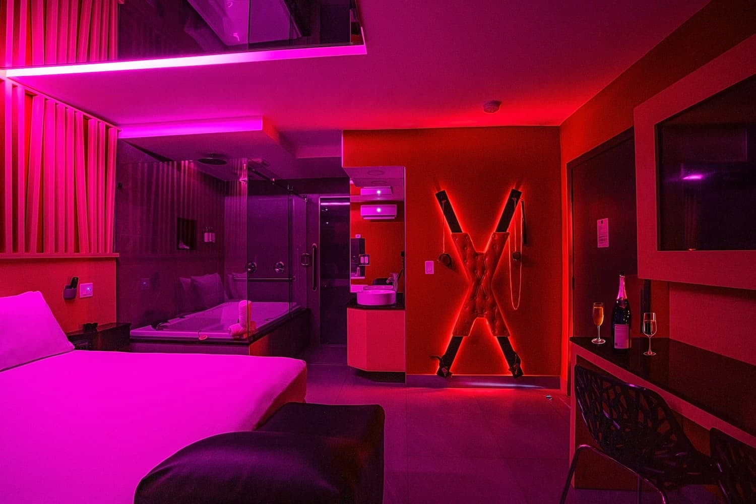 Suite Jacuzzi view 9